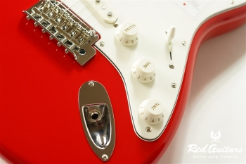 Made in Japan Hybrid II Stratocaster - Modena Red